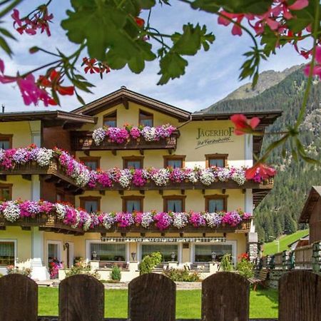 Hotel Jägerhof Kaunertal Exteriör bild