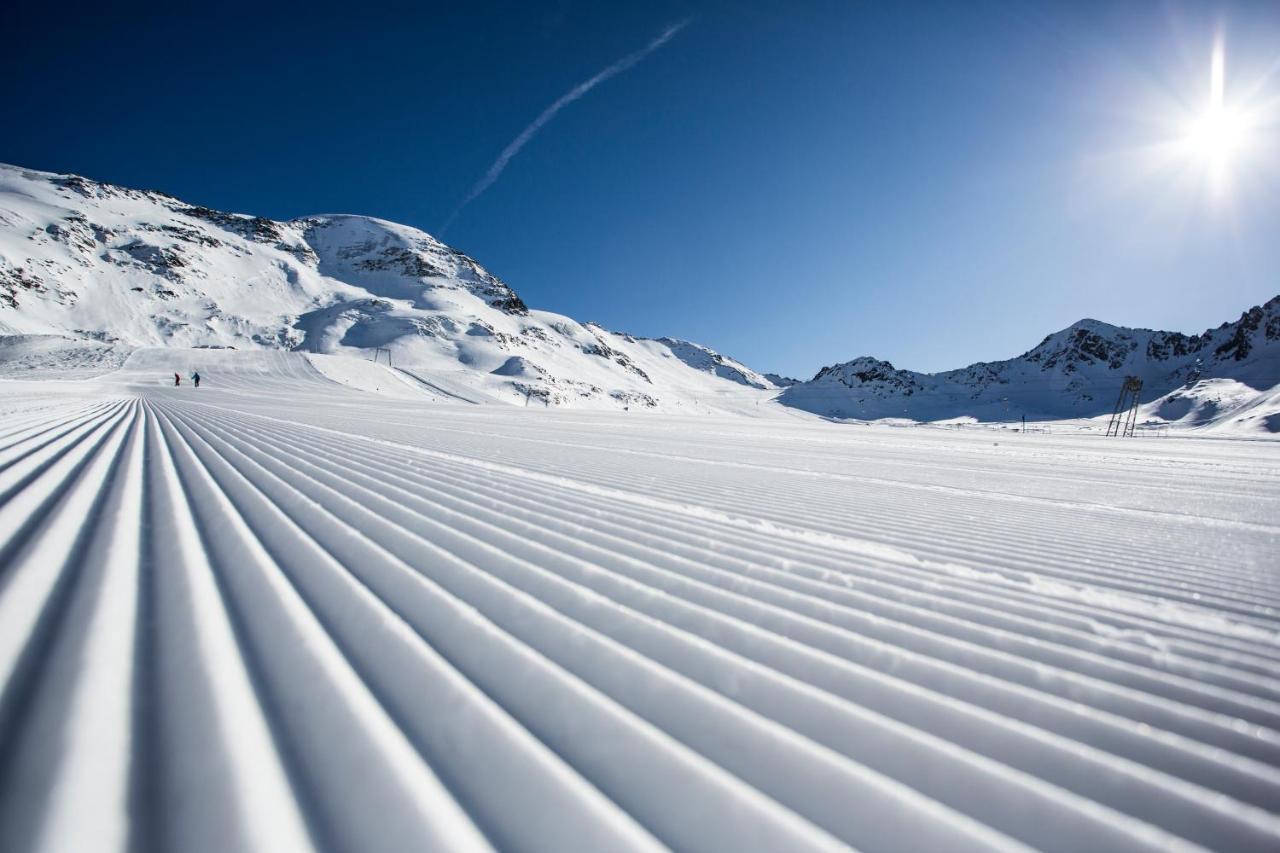 Hotel Jägerhof Kaunertal Exteriör bild