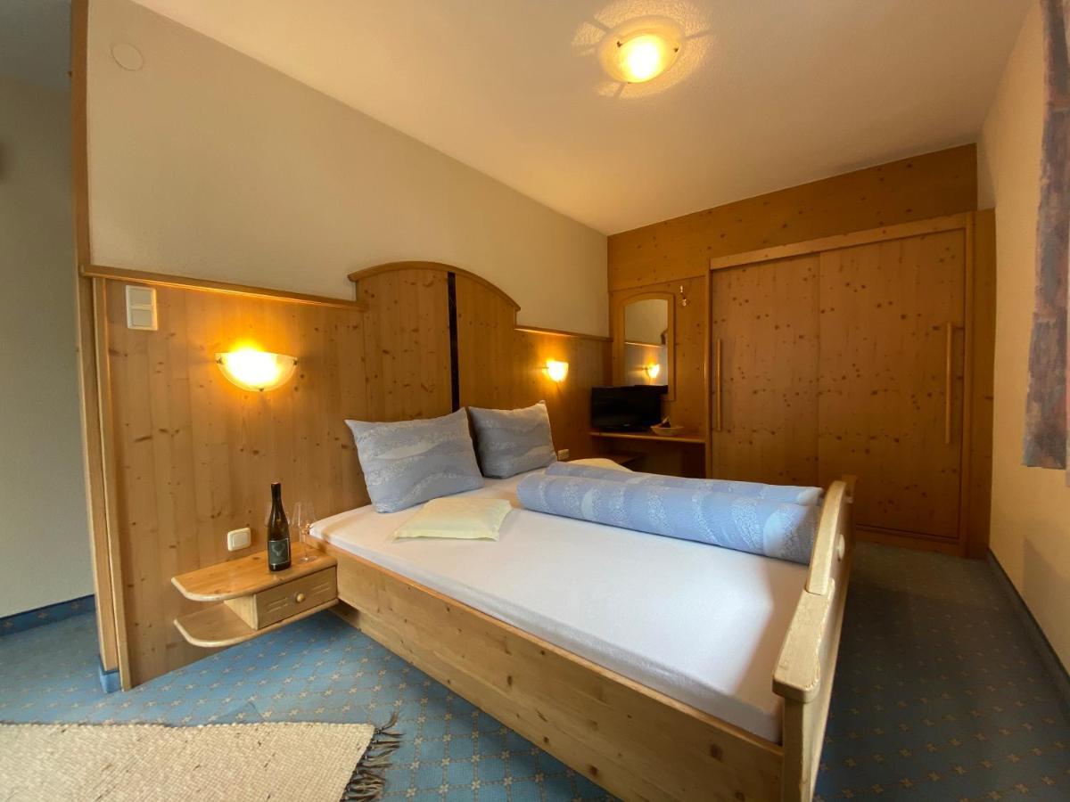 Hotel Jägerhof Kaunertal Exteriör bild