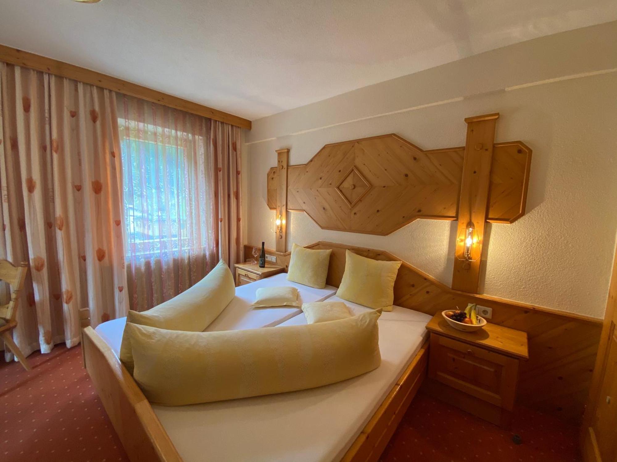 Hotel Jägerhof Kaunertal Exteriör bild