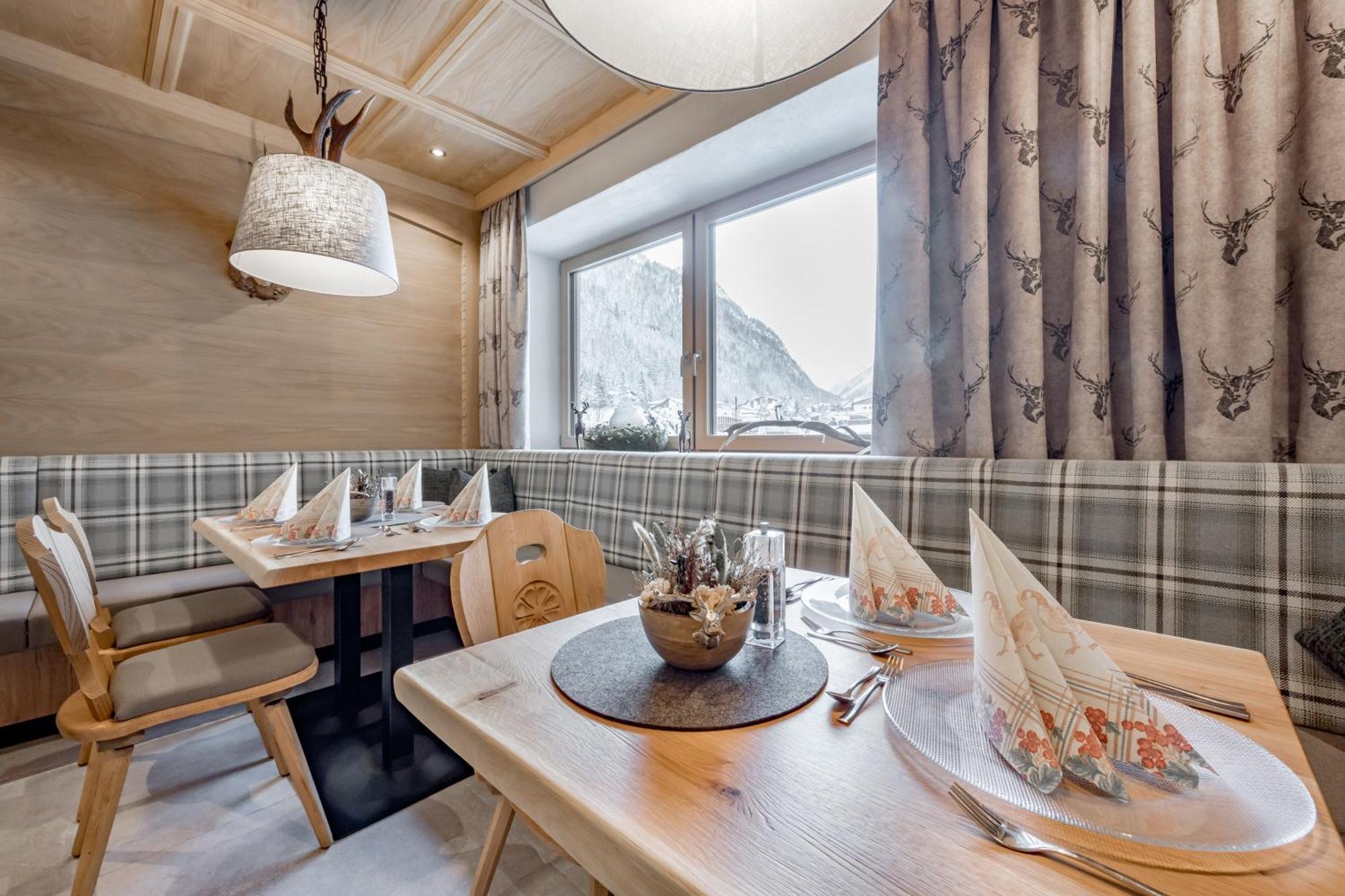 Hotel Jägerhof Kaunertal Exteriör bild